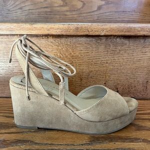 Chinese Laundry Women's Espadrille/Gladiator Style Wedge Sz 7.5, Neutral, Suede